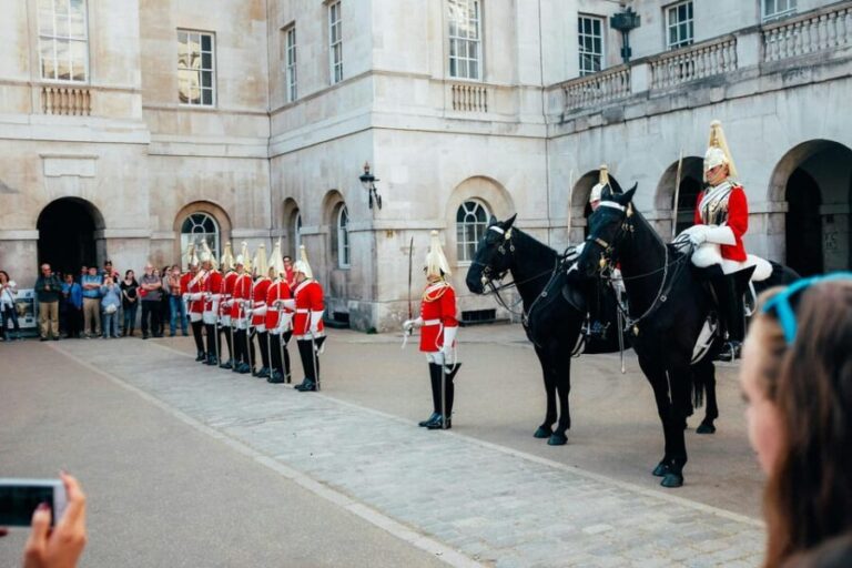Changing of the Guard Experience - The Itinerary Breakdown