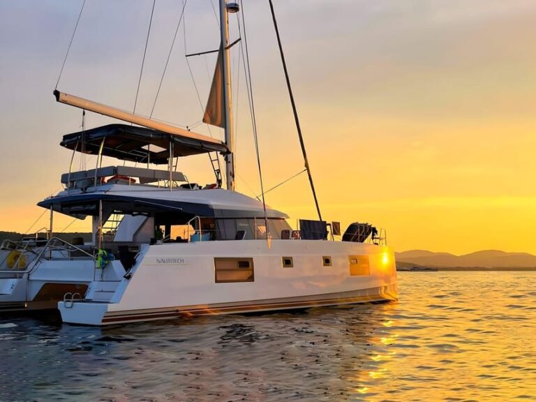 Chania: Afternoon Catamaran trip - Dinner, Drinks & Sunset - Who Is This Cruise Best For?
