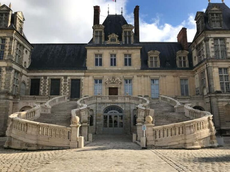 Château Fontainebleau: Semi-private guided tour in German, max. 6 participants - What to Expect from the Tour