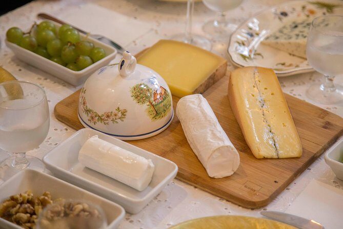 Cheese and Wine Tasting in the Latin Quarter with Chef Alex - Discovering Rue Mouffetard Market