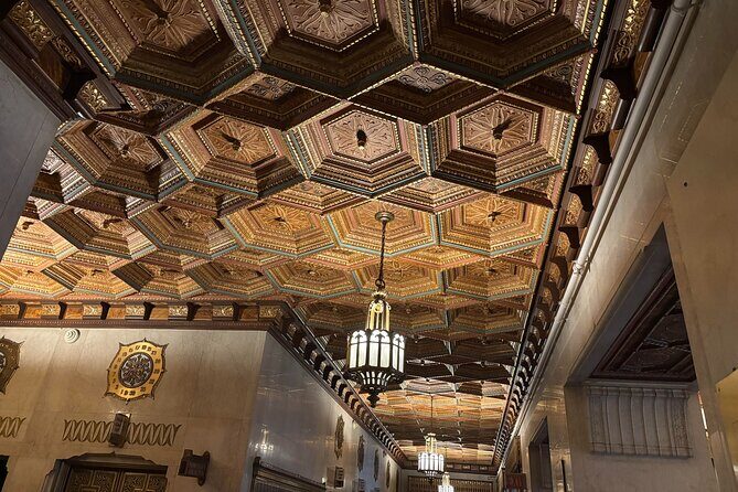 Chicago Architecture and True Crime History Tour - The Value for Money