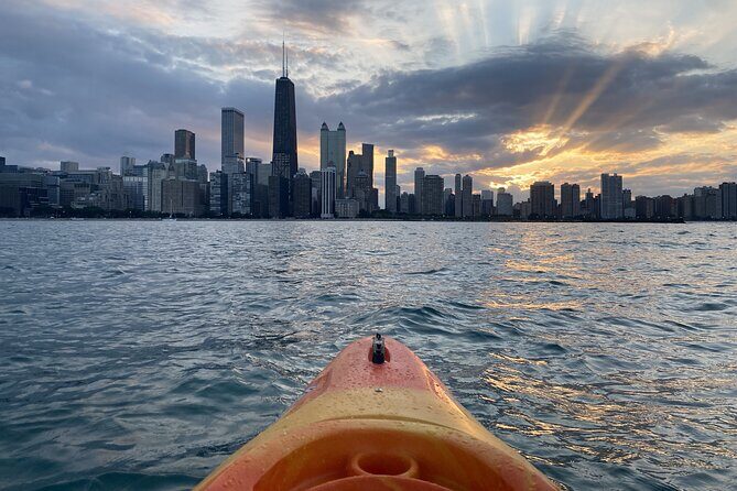 Chicago's Lake Michigan Downtown Kayak Rental at Ohio Street Beach - Who Should Consider This Experience?