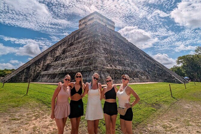 Chichen Itza, Valladolid and Stunning Cenote - Private Tour - Lunch in Valladolid: A Taste of Regional Cuisine