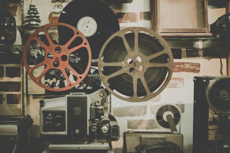 CineLab: journey through the history of cinema in Syracuse - Detailed Breakdown of the Experience
