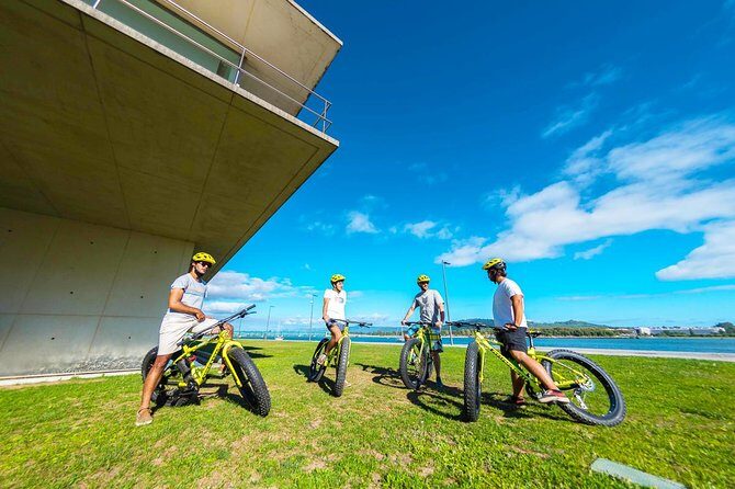 City & Mountain E-Bike Tour - Starting Point: Liberty Square