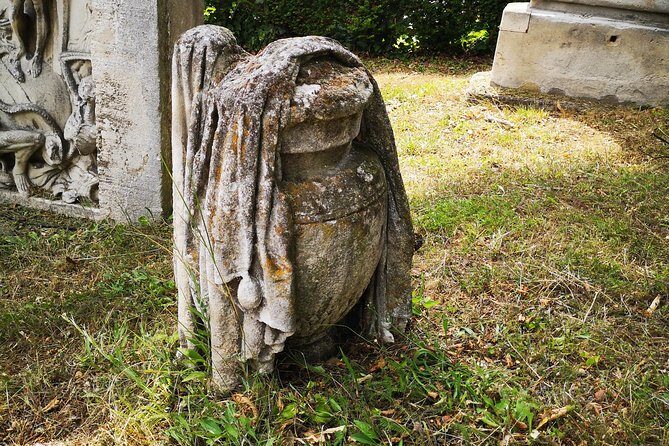 City of the dead - Central Cemetery with Sandra Blum - What We Loved and What to Keep in Mind