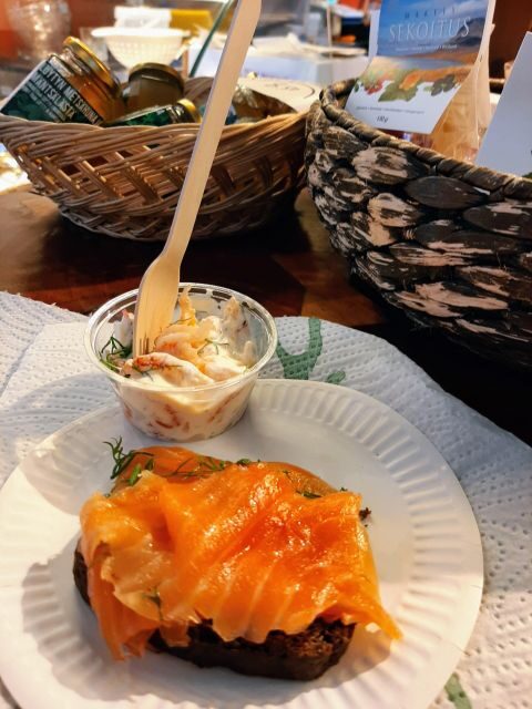 CITY Tour with Food Tasting in Helsinki - Itinerary Breakdown