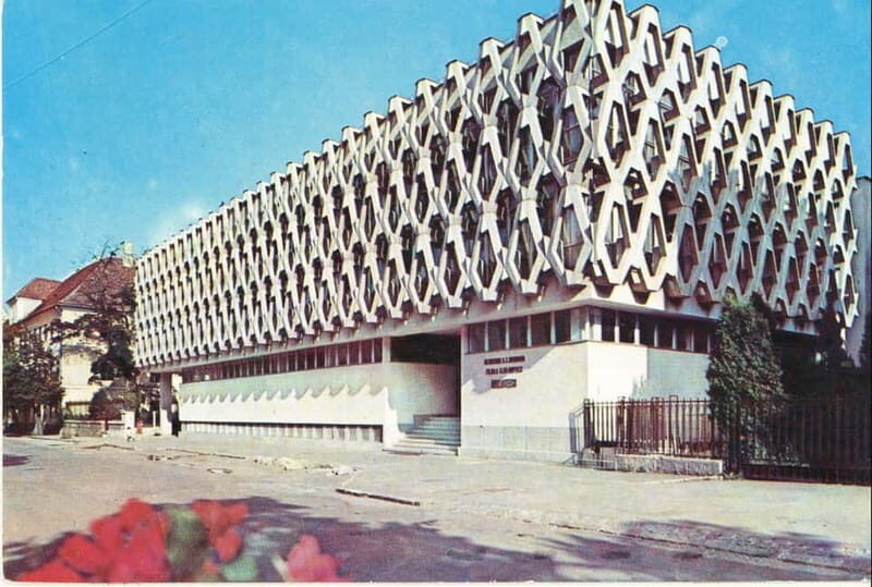 Cluj-Napoca: Communist Era Walking Tour - The Tour Experience: Practical Considerations