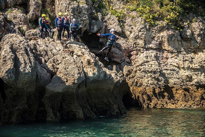 Coasteering and Speedboat, Arrábida Setúbal, Sesimbra near Lisbon - FAQs