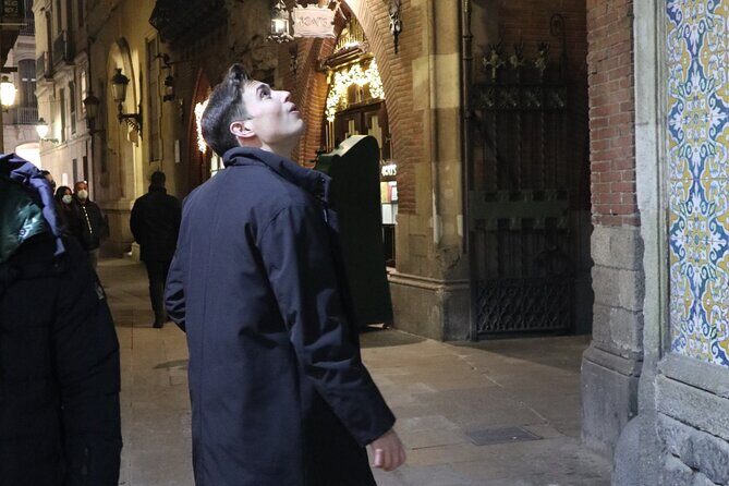 Coffee and Art Tour walking Gothic Quarter, Official Guide