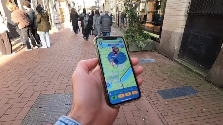 Coffeeshops Walking Tour with Smartphone App - Who Should Consider This Tour?