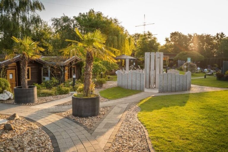 Cologne: 1-day ticket for the Aqualand adventure pool including sauna world - The Experience From Visitor Reviews