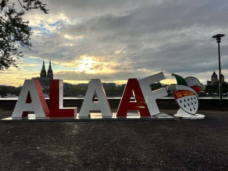 Cologne: Carnival Walking Tour - The Experience Itself: What to Expect