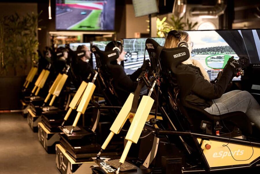 Cologne: Drive a full-motion racing simulator - The Experience in Detail
