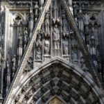 Cologne: Old Town Historical Walking Tour with GEO Epoche - Practical Considerations