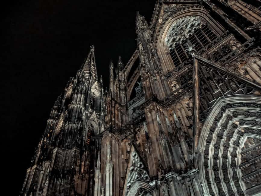 Cologne: The Dark Side of the Dom Tour - A Closer Look at the Itinerary