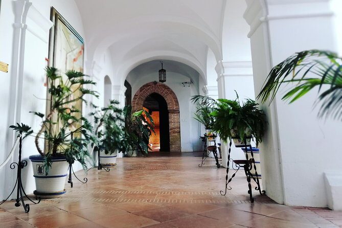 Columbian Places, behind the steps of Christopher Columbus - What’s Included and What’s Not