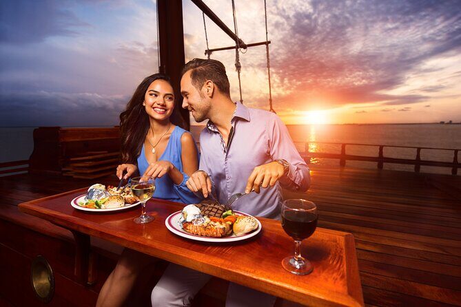 Columbus Romantic Dinner in Cancún - A detailed look at the experience