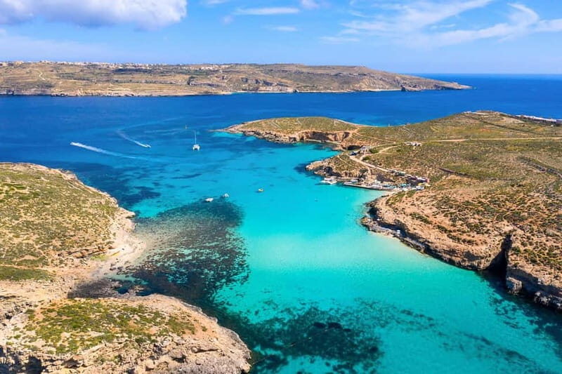 Comino: Blue Lagoon, Crystal Lagoon and Sea Caves Boat Tour