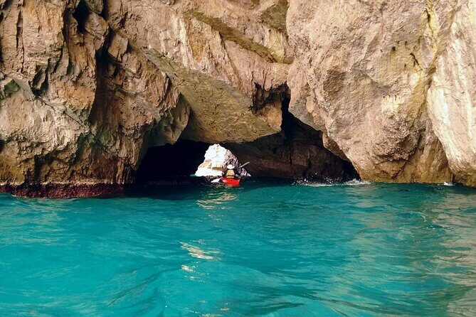 complete tour of the island of Capri by private boat - What’s Included and What’s Not?