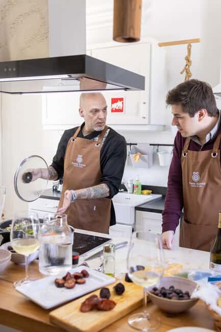 Cooking class at Fonte Santa in Gaia, lunch with a view of Porto! - What Reviewers Are Saying