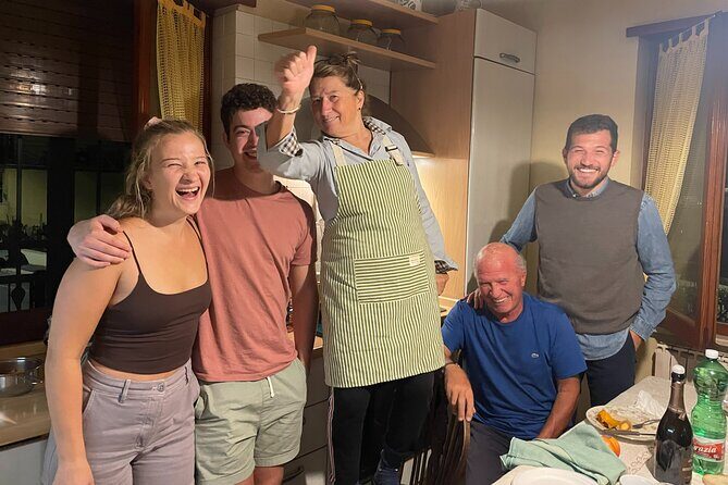 Cooking & eating with Locals in their home kitchen in Rome - What the reviews reveal about the experience