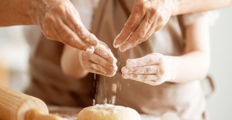 Cooking Lesson: Neapolitan pasta homemade - How the Experience Fits in Naples