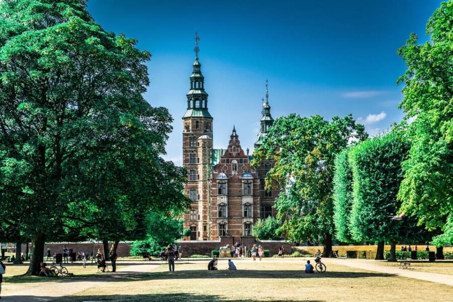 Copenhagen City & Christiansborg Palace Private Walking Tour - What to Expect on the Tour