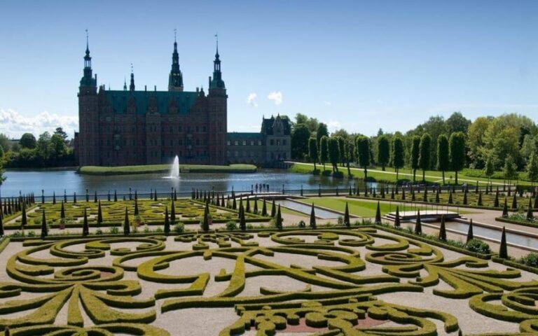Copenhagen: Frederiksborg Tour in Spanish - A Detailed Look at the Frederiksborg Palace Tour