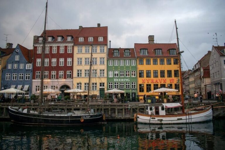 Copenhagen: Guided Walking Tour in French - Why This Tour Stands Out