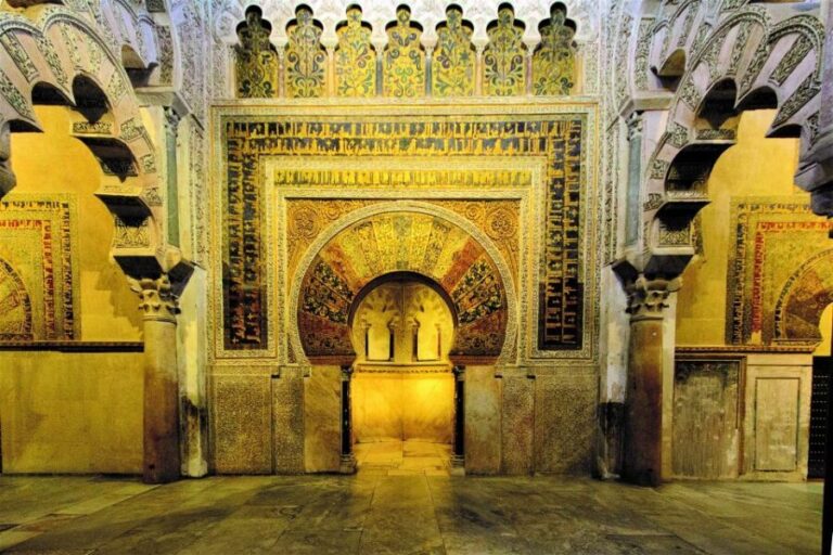 Córdoba: Mosque, Jewish Quarter and Alcázar 3-Hour Tour - The Experience at the Alcázar and Mosque-Cathedral