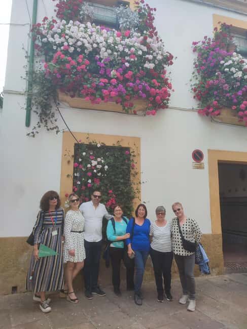 Córdoba Patio Competition: A unique experience of flowers and tradition. - Practical Details and Tips