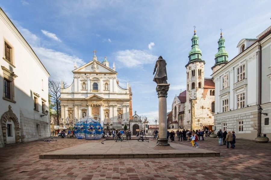 Cracow's Old Town sightseeing & St. Mary's Basilica Visit - What to Expect During the Tour