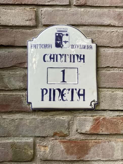 Crespina-Lorenzana: Wines, Oil, and Local Flavors - FAQ