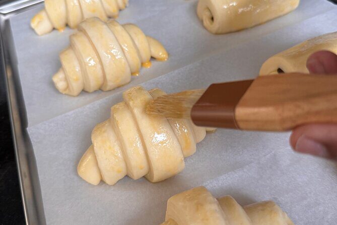 Croissant Baking Class, Mastering the Art with a Pastry Chef - The Small Group Size and Its Benefits