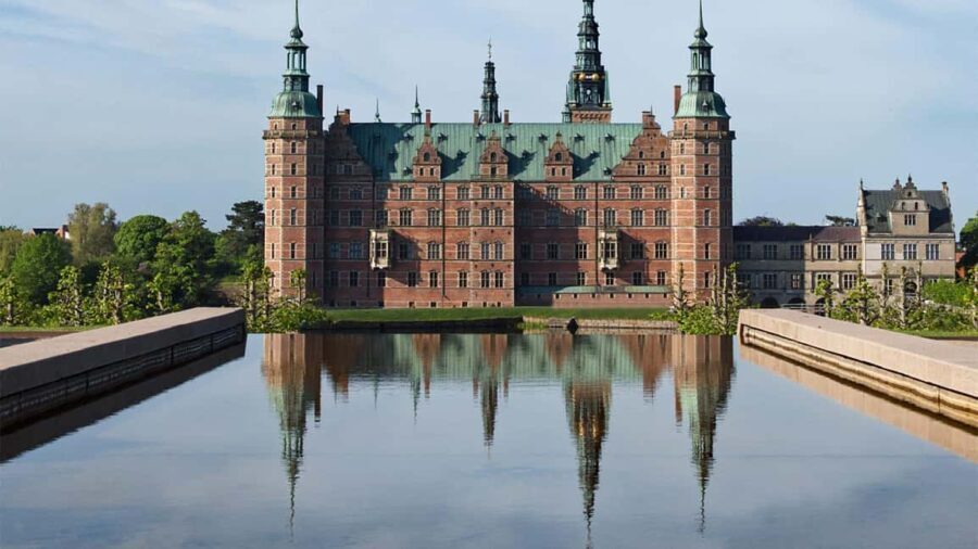 Cruise Special Day Tour; For Late arrival & Early Departure - The Highlights: Kronborg & Frederiksborg