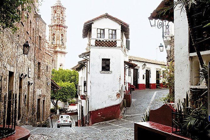 Cuernavaca and Taxco 1-day Tours from Mexico City - Transportation and Group Size