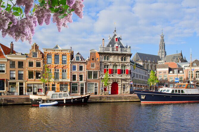 Cultural and Historical Audio guided walking tour Tour of Haarlem - The Pros and Cons