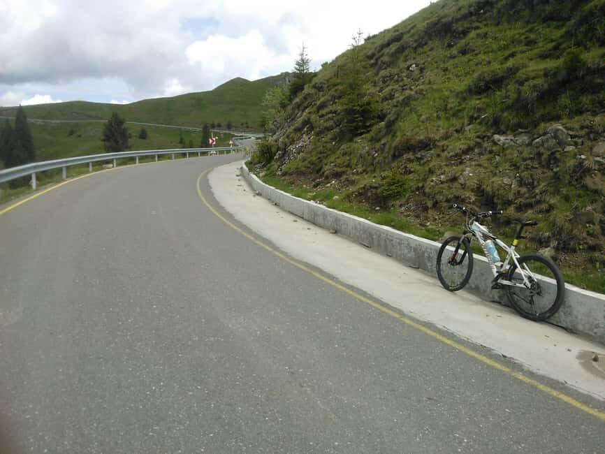 Cycling in Transylvania (Magura, Pestera & Moieciu) - What to Expect: A Day in the Mountains