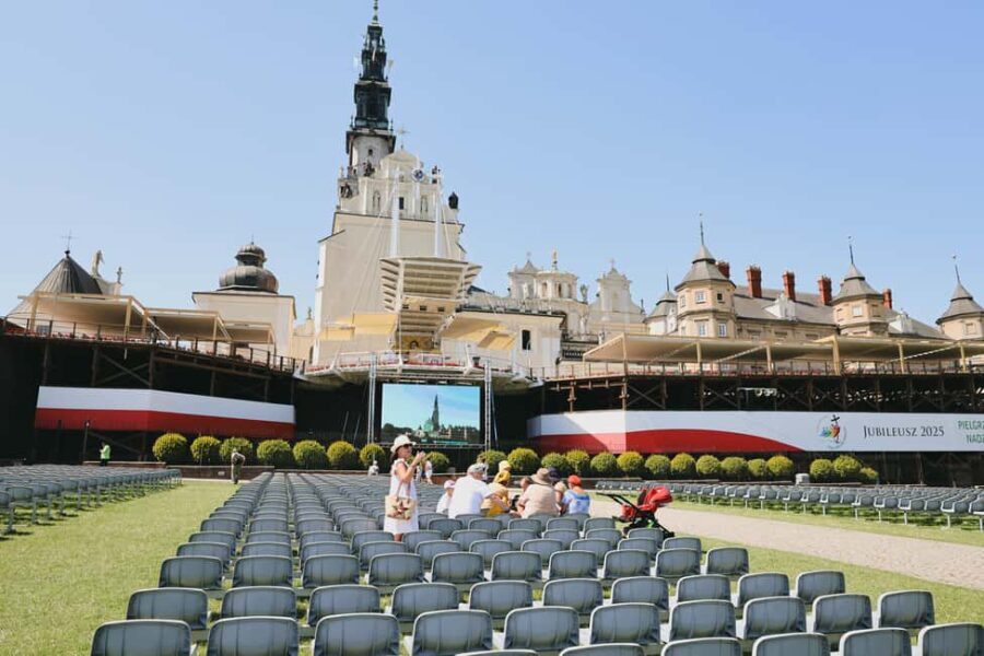 Czstochowa: Morning Food Tour with Breakfast & Pierogi - A Closer Look at the Itinerary