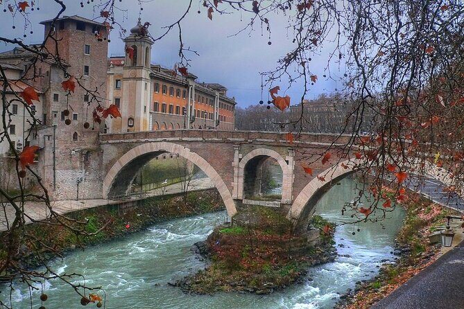 Day drinking in Rome & Scandalous Roman History - What’s Included: Drinks and More