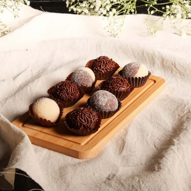 Day Trip From Riga to Hill of Crosses & Chocolate Workshop - The Town of Ijuliai: A Taste of Local Life