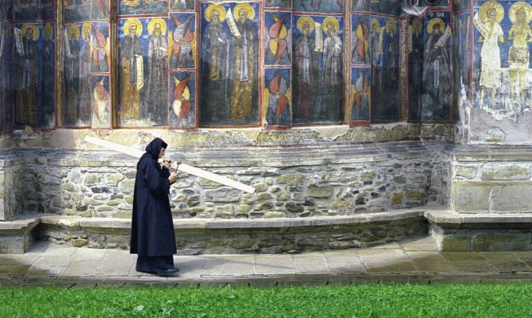 Day trip to the UNESCO Painted Monasteries from Iasi - What the Reviews Say