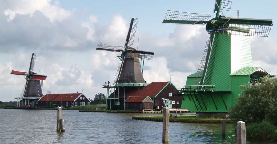Day Trip to Zaanse Schans, Volendam and Marken - The Transport and Guide Experience