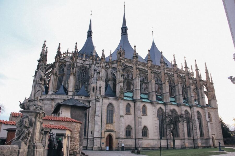 Daytrip to the Bone Church at Sedlec & Kutná Hora - Is This Tour Worth It?