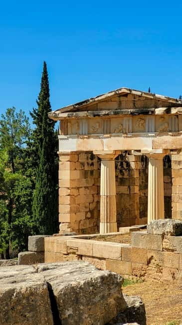 Delphi full Day tour, Osios Loukas and Arachova - The Practical Side of Things