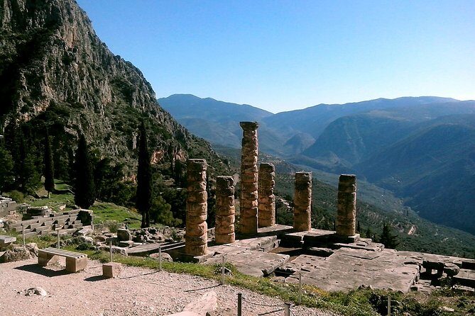 DELPHI Private Day Tour PLUS Hiking, BIking or Olive Tasting - The Experience in Detail