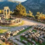 Delphi&Thermopylae private full day tour - Exploring Arachova: Quaint Charm and Local Flavors