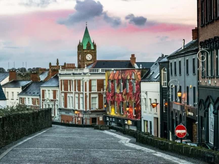 Derry: Guided Tour of Walls, Murals, and Scenic Views - The Significance of Murals and Monuments
