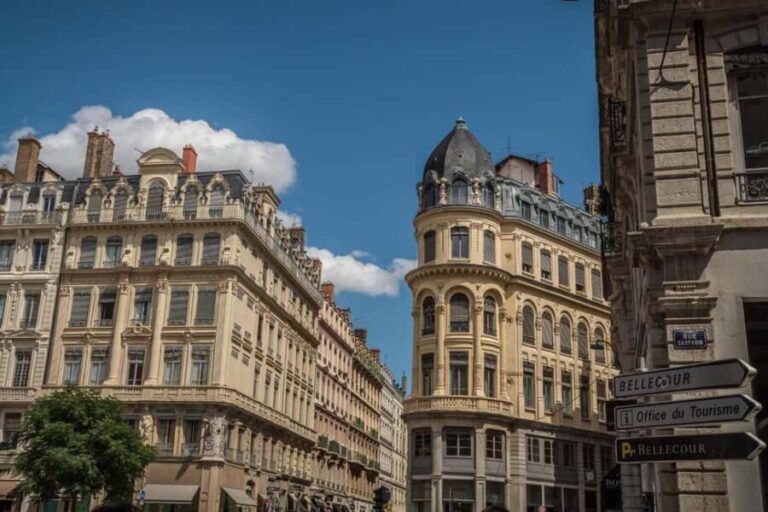 Dijon: Express Walk with a Local in 60 minutes - The Route and Landmarks